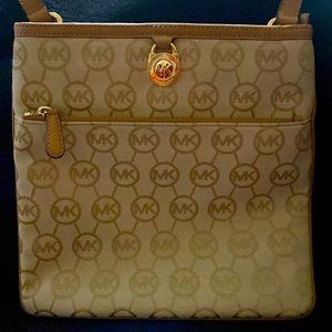 Michael Kors Crossbody
